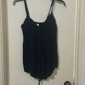 sleeveless top